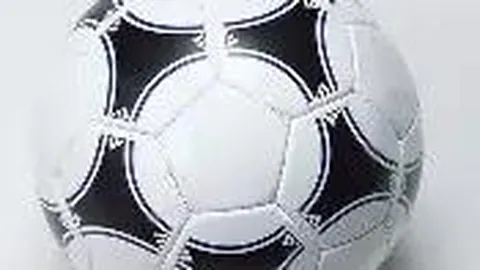 中国足球职业联赛新政：短期应对与长期扶持并重