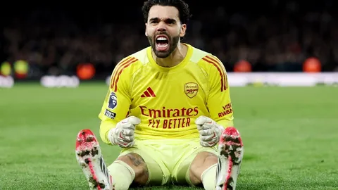 特里皮尔加盟曼联重返英超，曼联报价高达2000万英镑